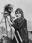220px-Mary_Pickford_with_camera2